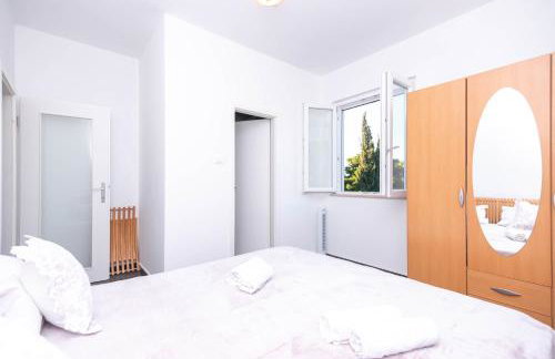 Amazing house W pool and big sunny terrace close to sea & beach - Photo 28