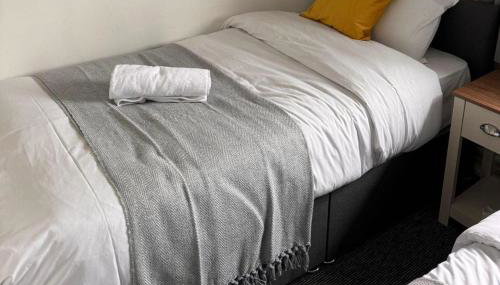 House - Sleeps 10 - Parking - Stn Close - Foto 2