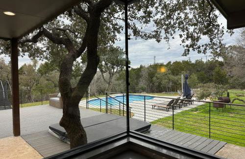 Upscale Modern Hill Country Home! Has it ALL! - Foto 20