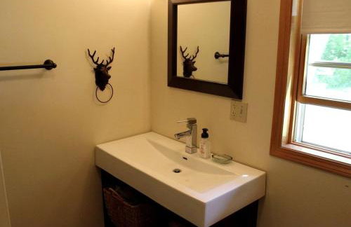 Beautiful and Secluded Cabin Rental with Views of Chippewa River near Hayward, Wisconsin - Foto 15