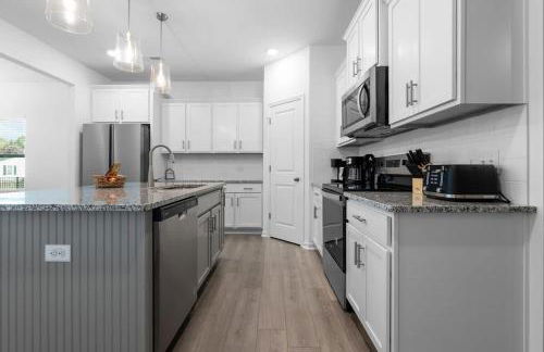 Brand New Townhome 2024 Great Deal - Foto 20