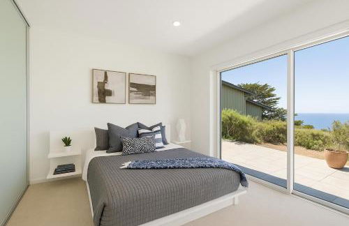 Marbella Lane - Cozy and Eccentric Design Home - Photo 8