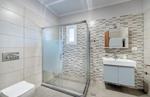 Waterway Luxury Residence-Apartment 1 - Photo 5