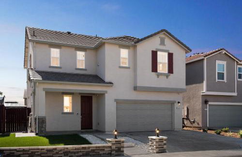 Spacious 3BR Home with Charming Backyard home - Foto 6