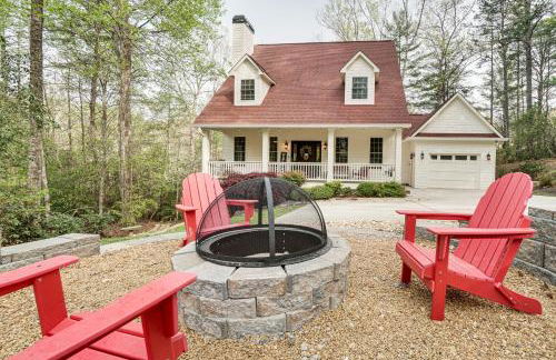 Helen Retreat with Hot Tub, 2 Mi to Downtown! - Foto 1