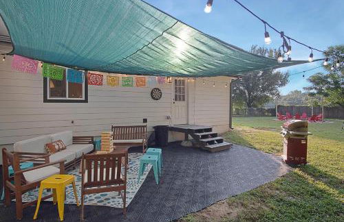 LaTexienda - 7min to A&M - Firepit - Volleyball - BBQ - Photo 32