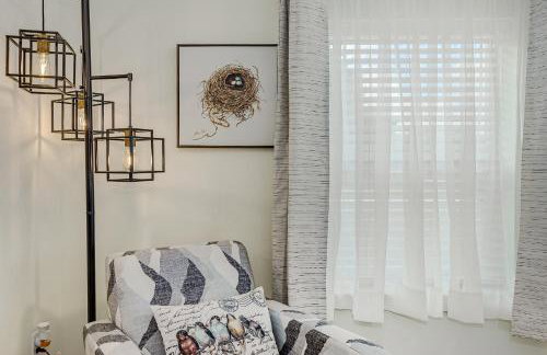 Wood Circle Art Deco Home near Disney and I4 - Foto 9