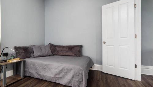 Massive Home - GroupStay - Parking & Location - Foto 5