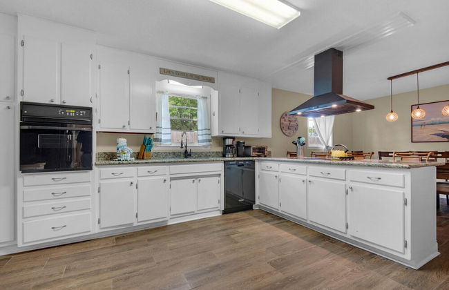 Bungalow By the Sea - Photo 6