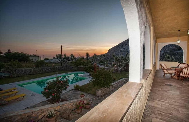 Petrinos Milos - Foto 34