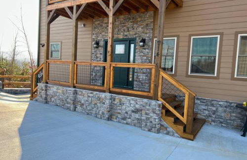 * * 4 Master Bedrooms, Views, Theater, Arcade, EVC - Photo 22