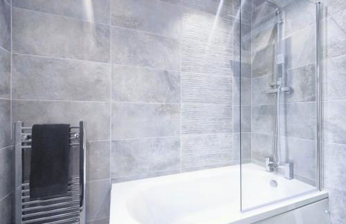 Shaw Heath Cottage - Charming Holiday Home In the Heart of Stockport - Free Parking - Foto 13