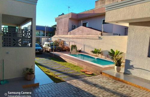 Linda Casa a 30 metros da av das Cataratas - Foto 1