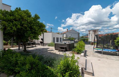 Maca Apartments & Suites with Heated pool near beach 50m - Foto 16