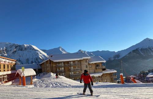 Appartement 6 places aux pieds des pistes avec piscine, wifi et parking privé, salle de bain refaite à neuf - Foto 29