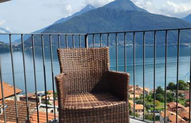 Amazing Lake View Apartment with Pool and 2 Terraces, Modern Urio, by STAYHERE-LAKECOMO - Foto 13