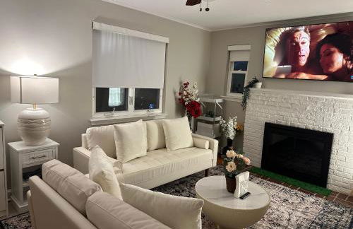 Single Family House in Arlington - Photo 5