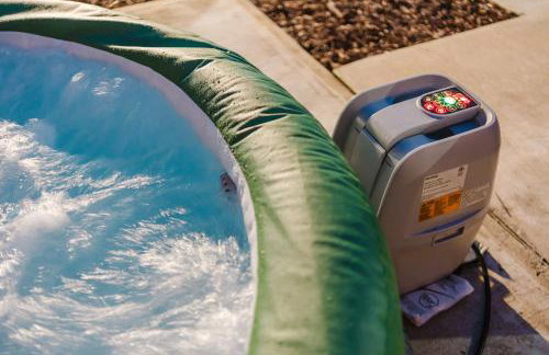 Entire Private Home with 3 Bedrooms 2 Bathrooms, Hot Tub, Garage, King Bed, Available Now - Foto 46