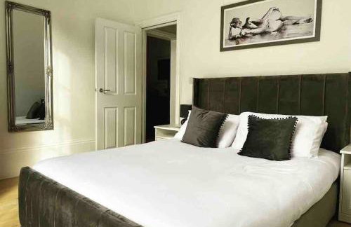 Grand Apartment on HOE/BARBICAN Allocated PARKING! - Foto 20