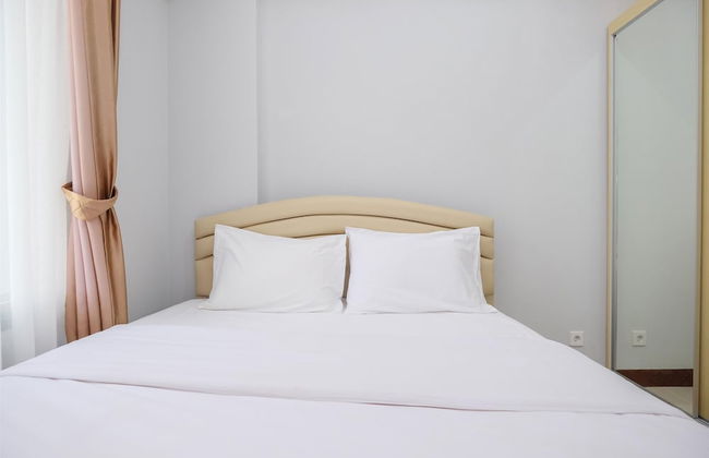 Comfort And Modern 2Br At Royal Heights Apartment - Foto 3