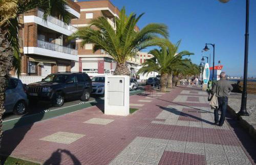 Piso en primera línea con wifi y vistas al mar - Photo 14