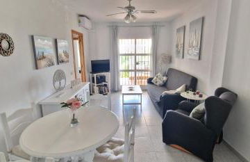 Apartamento con terraza en primera línea de playa - Foto 7