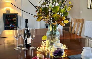 Courtyard Cottage with hot tub and walled garden - Foto 3