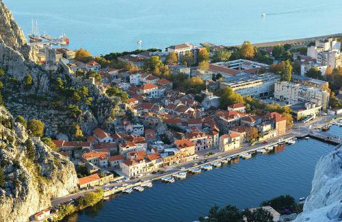 Charming stone apartment with jacuzzi in center of Omiš - Foto 67