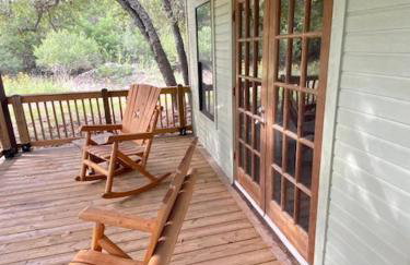 Nueces River Cabins-Pecan Cabin - Foto 14