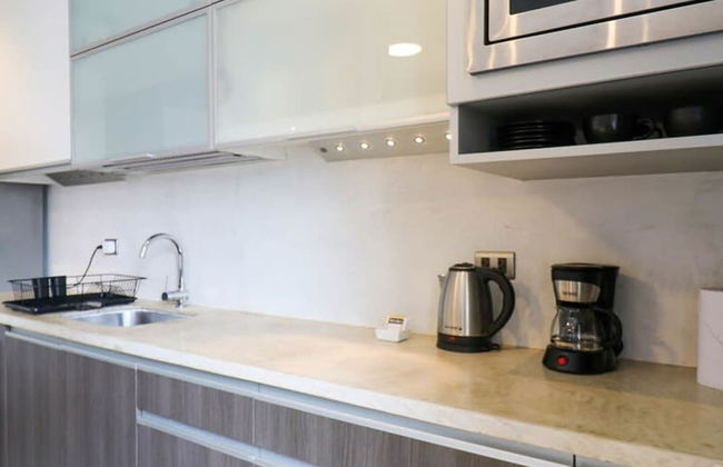 w Picturesque 2BR at Malecon - Photo 11