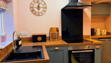 Carpenters Cottage Derbyshire, with romantic 4 poster bed - Foto 4