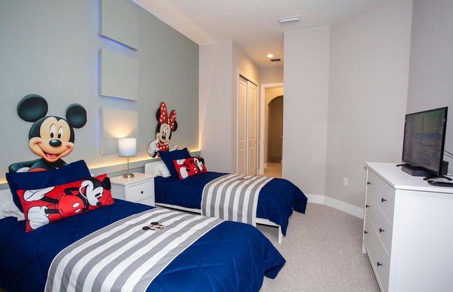 4 BR 4 BA Villa 5min Disneyworld 1804ft BBQ - Foto 45