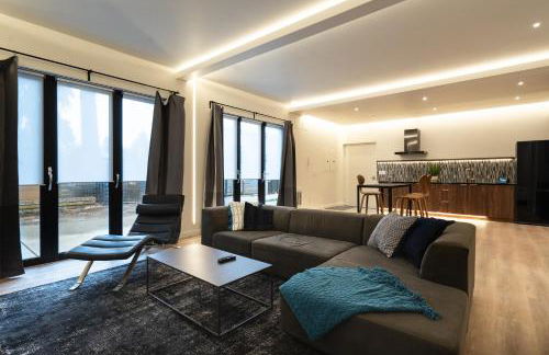 Large Modern Loft in Central Location - Photo 1