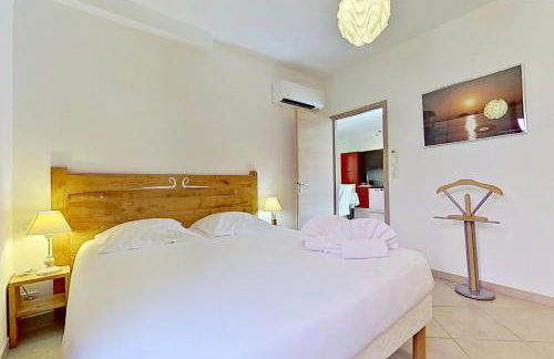 Villas CALA CORSA - 3 chambres piscine partagée chauffée - CALA ROSSA Porto-Vecchio - Villas entièrement Climatisées - Internet gratuit - Foto 7