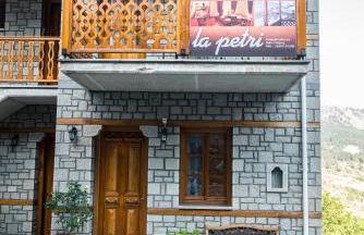 La Petri Studios with Fireplace & View - Foto 17