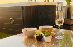 Amber Skies Seafront Retreat - Photo 32