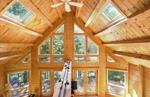 Lakefront Log Home on Huge Lake in Private Cove - Foto 14