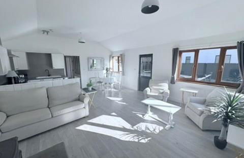 Brook Farm Cottage with Hot Tub - Parking for 2 cars - Foto 14