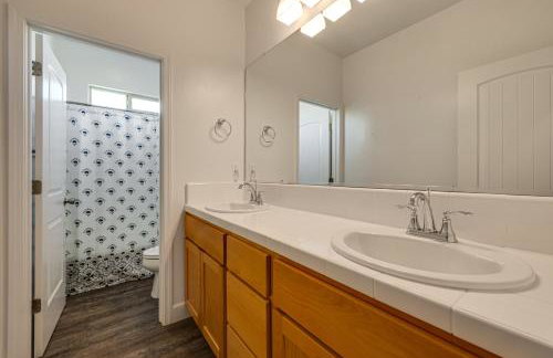 1 Mi to Golf! Spacious and Modern Home in Dinuba - Foto 15