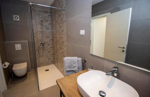 Emmi Apartments - Photo 14