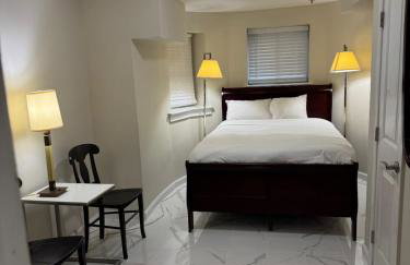 Lovely Remodeled 2bdrm Basement Home - Foto 9