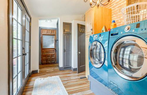 Walk to Dtwn Home with Vintage Charm in Cañon City! - Foto 22