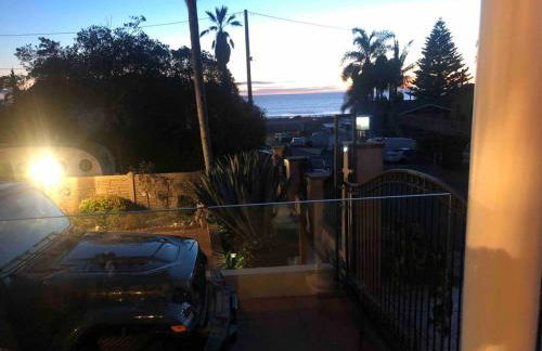 Cozy beach home walking distance from ocean - Foto 26