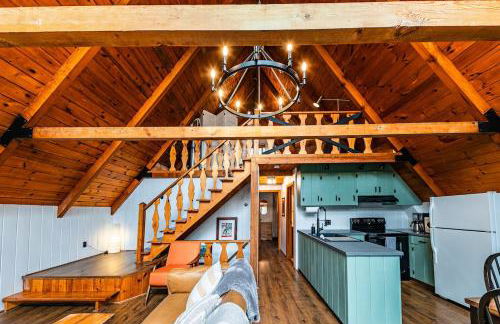 Nine Sides Lodge- Cozy A-Frame makes base camp for ADK Adventures - Foto 3