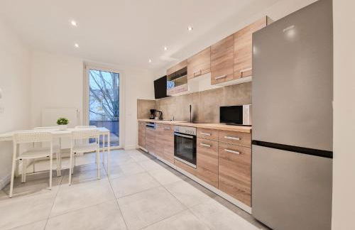 Tolstov Apartments - City Apartments with 1 or 2 Rooms - 15 Min to Messe DUS and Old Town DUS - Foto 19