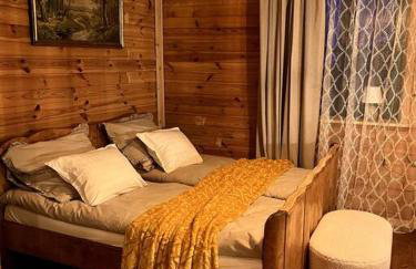 Drewniana chata nad stawem - Foto 28