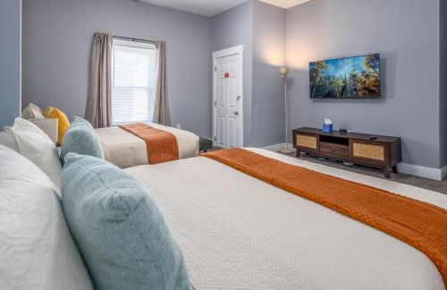 Walnut Hills, 5min to UC, Sleeps 7ppl, Lux Beds, Smart TVs - Foto 8