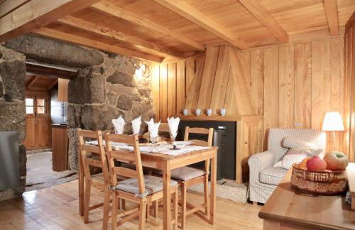 Comfortable Rural Cottage in Ancient Village in the Douro Region - Photo 1