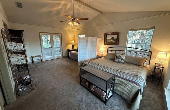 Stunninghome on The Blanco River - Foto 7