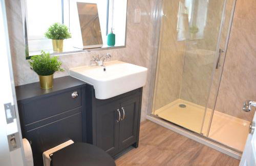 Wisteria 2 bed House - STAYSEEKERS - Foto 7